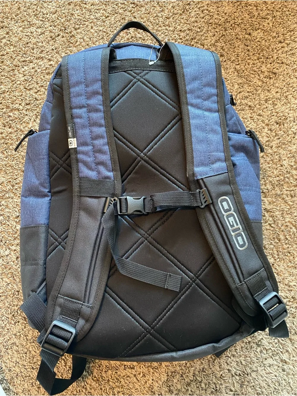 New OGIO Navy Blue and Black Everyday Backpack
